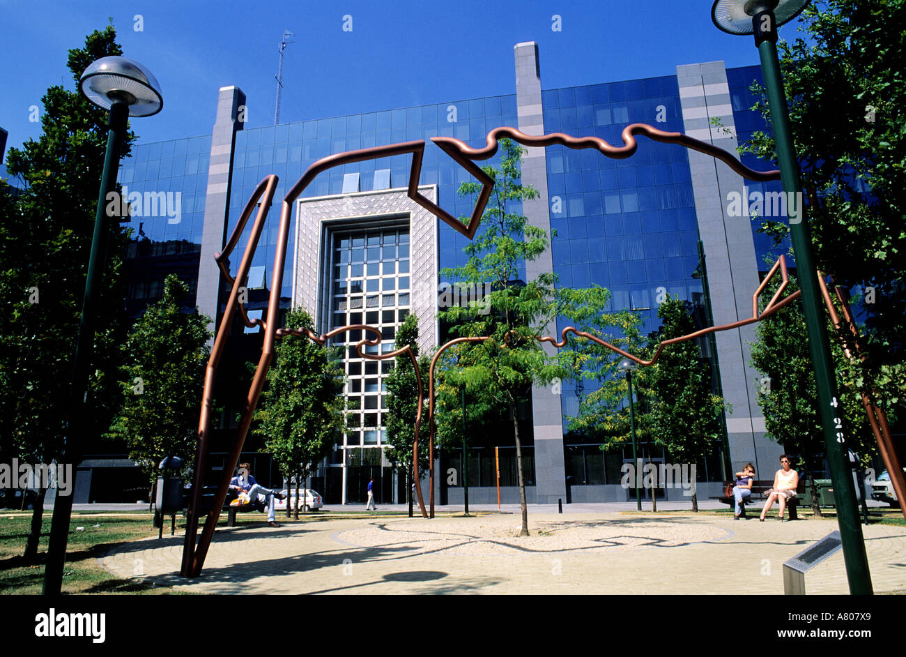 Il Belgio, Bruxelles, sculture, bd del Re Alberto II, nuovo quartiere settentrionale. Foto Stock