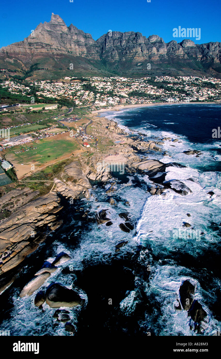 Sud Africa, Cape Peninsula, Camps Bay (Vista aerea) Foto Stock