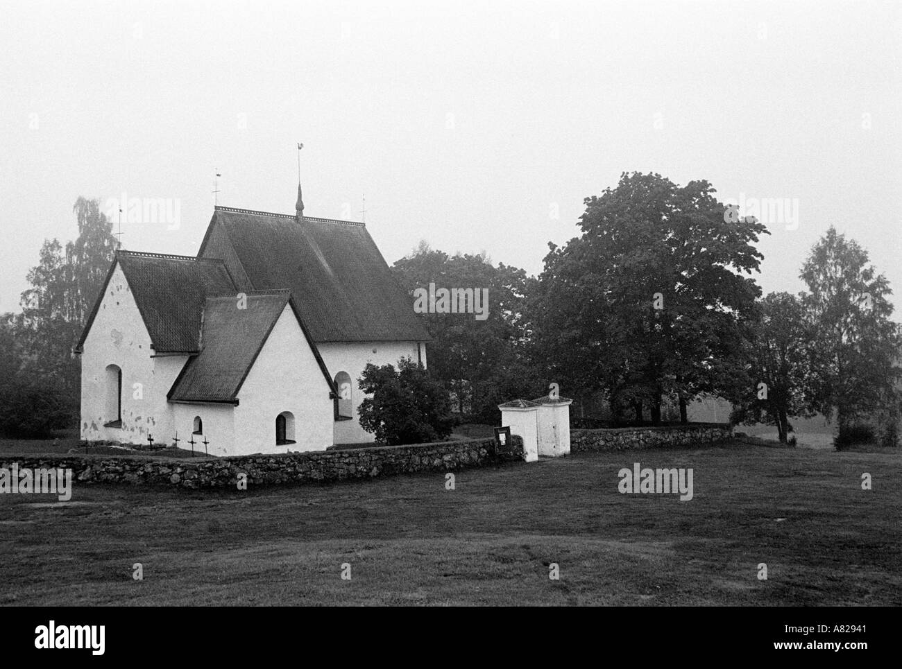 Una vecchia chiesa del XIII secolo in Sundsvall Svezia Foto Stock