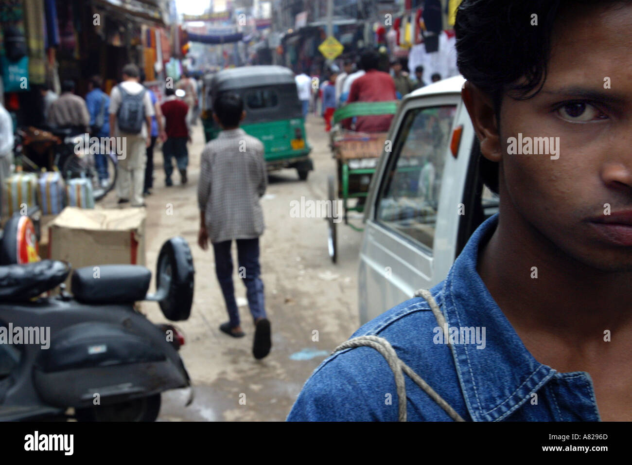 Una strada in Pahar Ganj in Delhi India Foto Stock