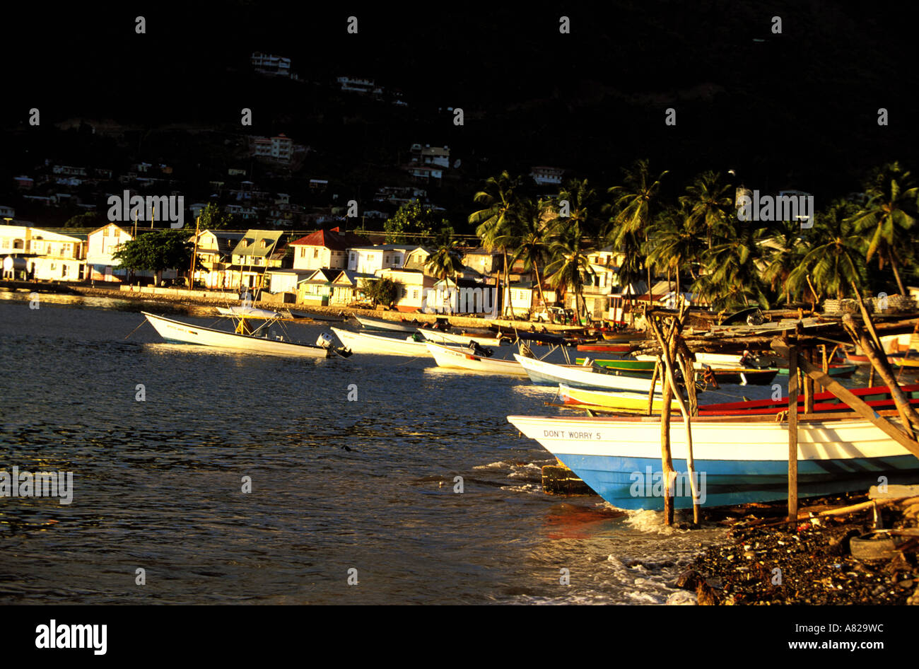 Saint Lucia, regione del Soufriere, pescatori dal villaggio di Soufriere Foto Stock