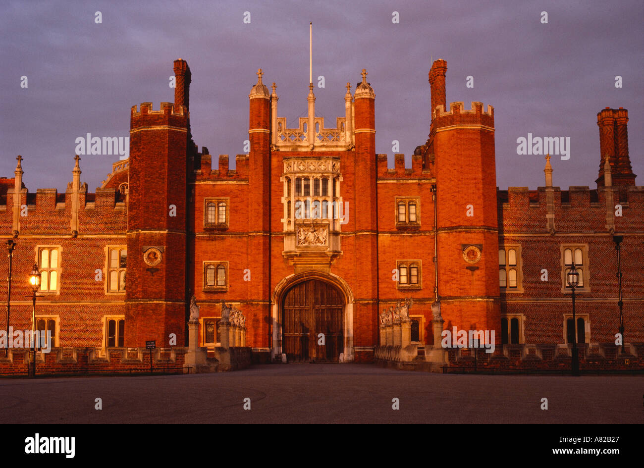 Hampton Court Palace nel Surrey in Inghilterra Foto Stock