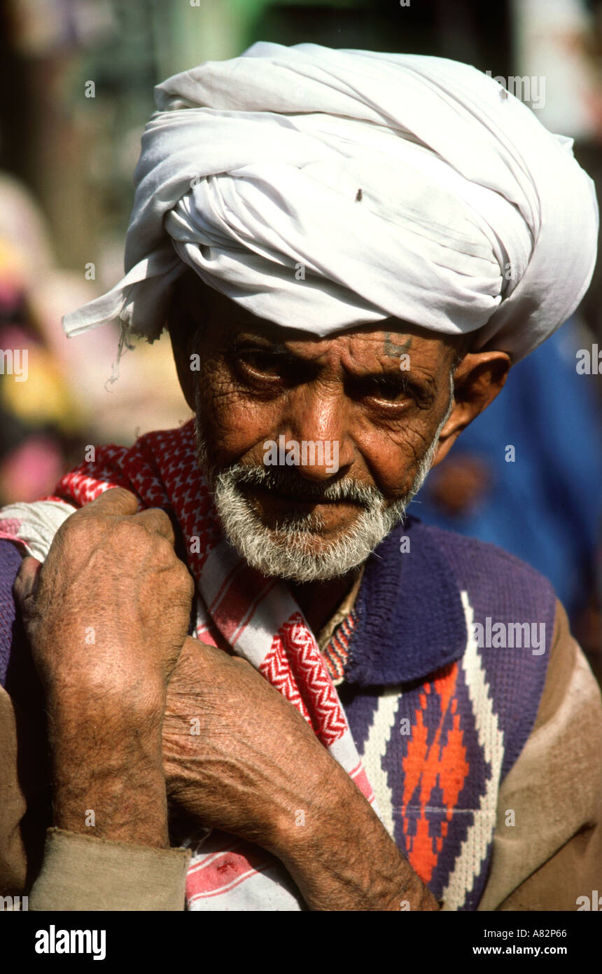 Il Pakistan a sud Punjab Bahawalpur faccia del vecchio barbuto Punjabi uomo Foto Stock