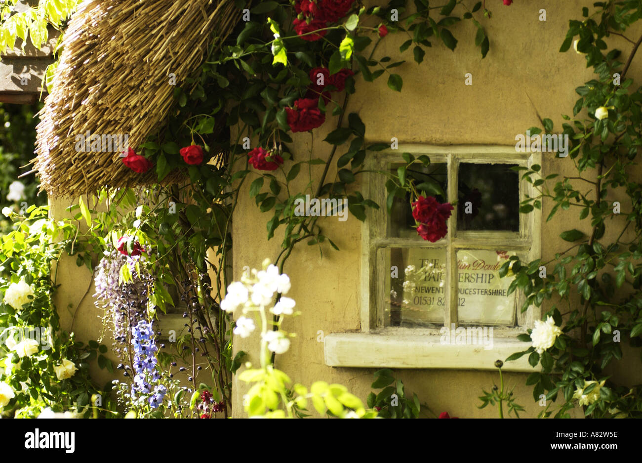 Paese di lingua inglese cottage 2005 PIC da John ROBERTSON Foto Stock