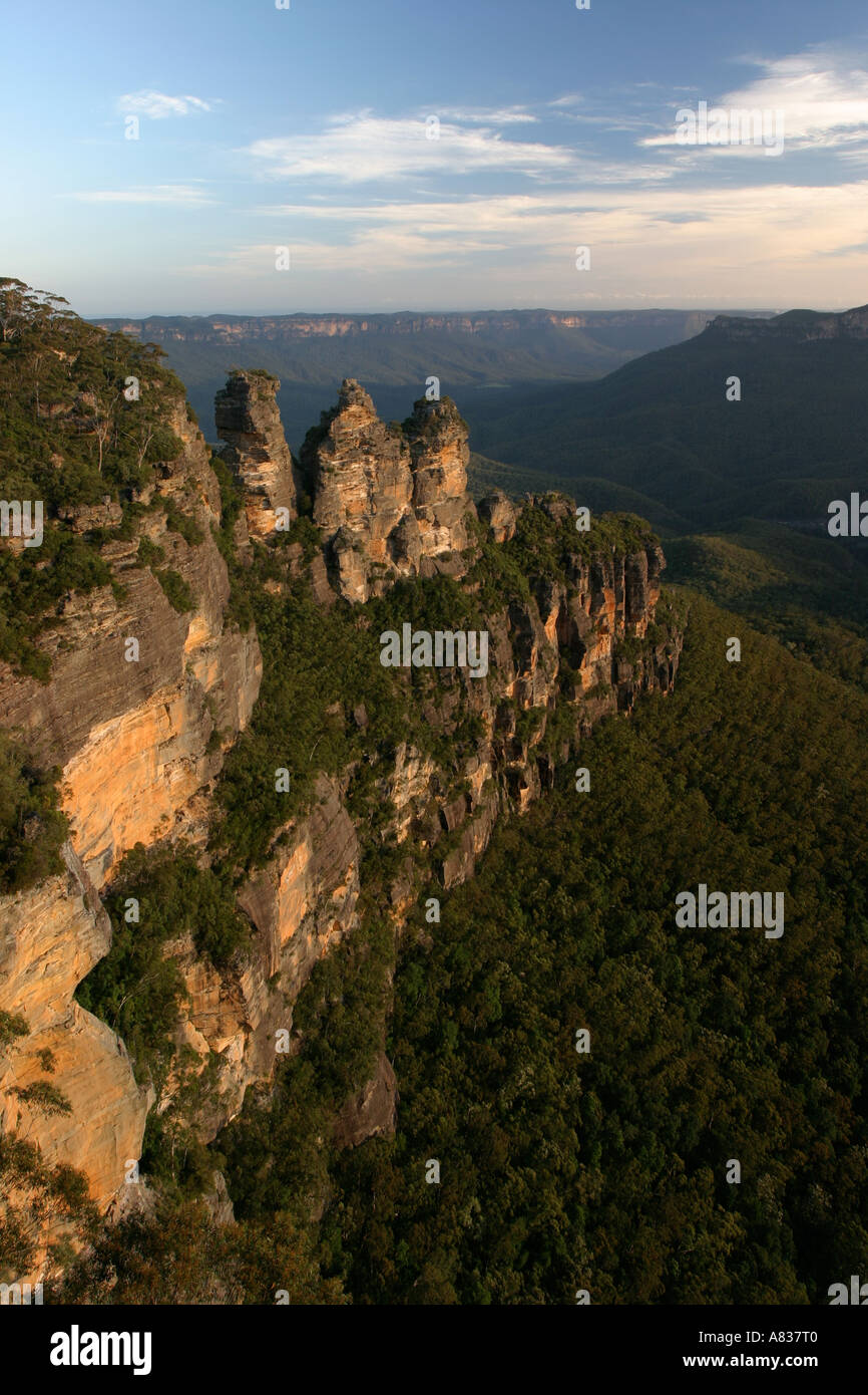 Le tre sorelle nelle Blue Mountains vicino a Sydney NSW Australia Foto Stock