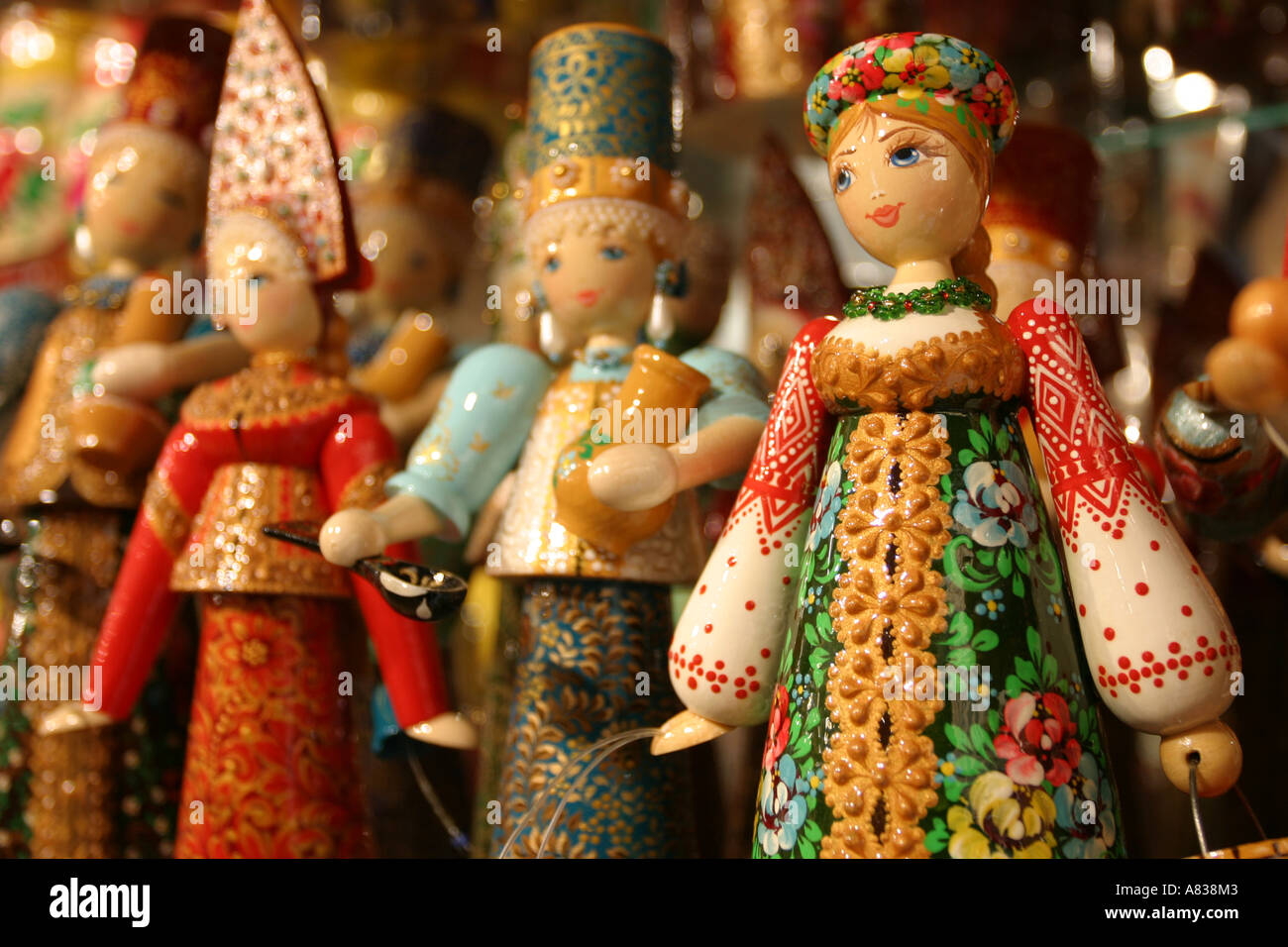 Bambole in legno in vendita a Praga, Repubblica Ceca Foto stock - Alamy