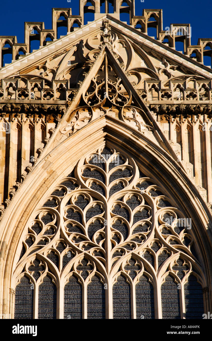 Particolare della facciata ovest della cattedrale di York Minster città di York Yorkshire Inghilterra Foto Stock