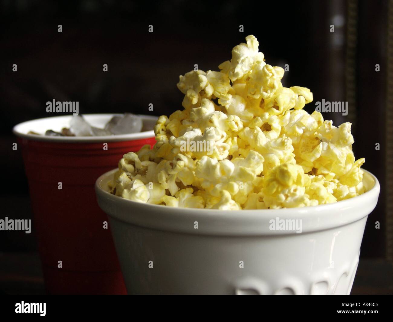 Il Popcorn in una ciotola di pop corn Foto Stock