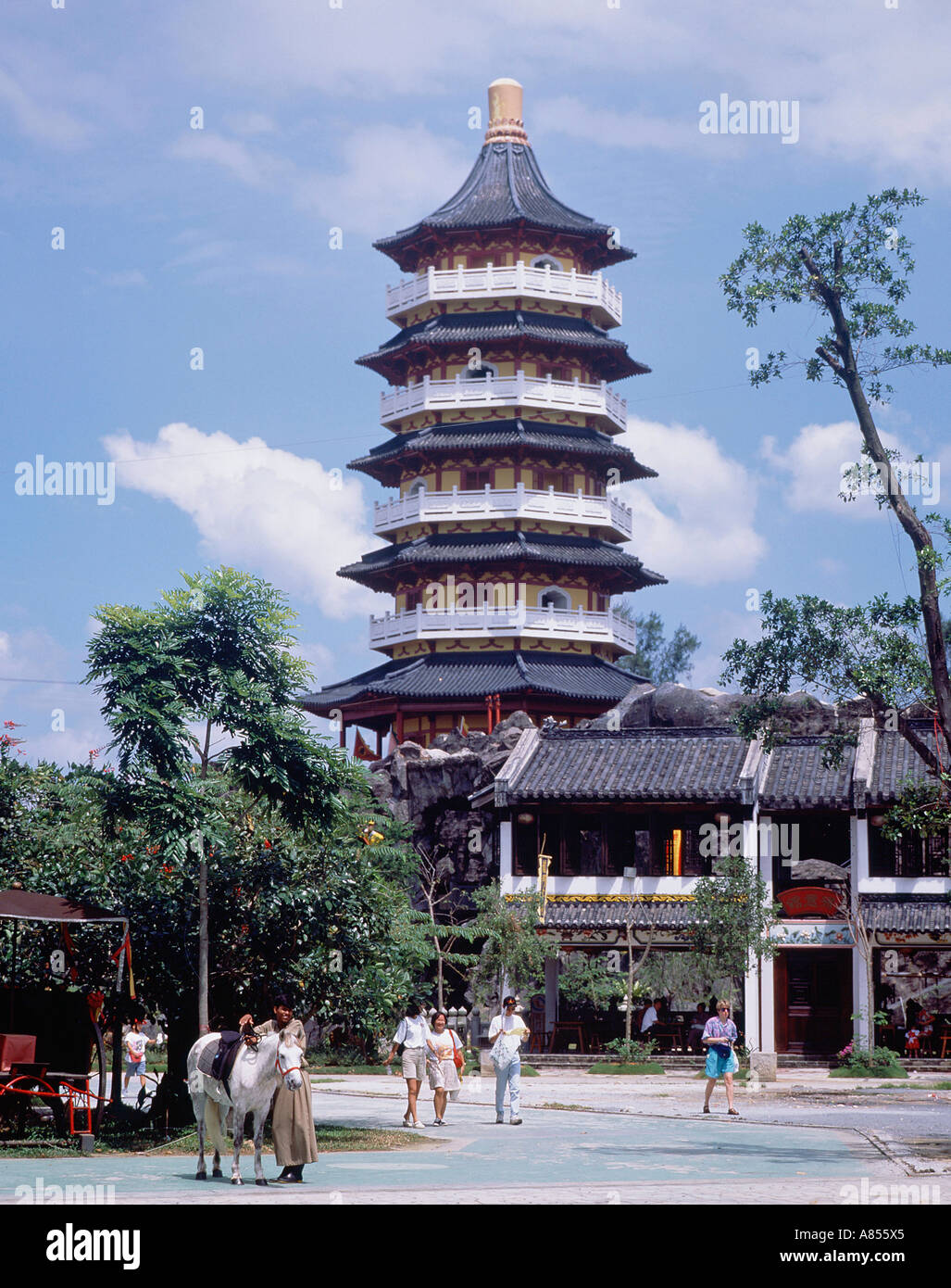 Singapore. Filmato storico. La Dinastia Tang City theme park pagoda. (Demolita 2008) Foto Stock