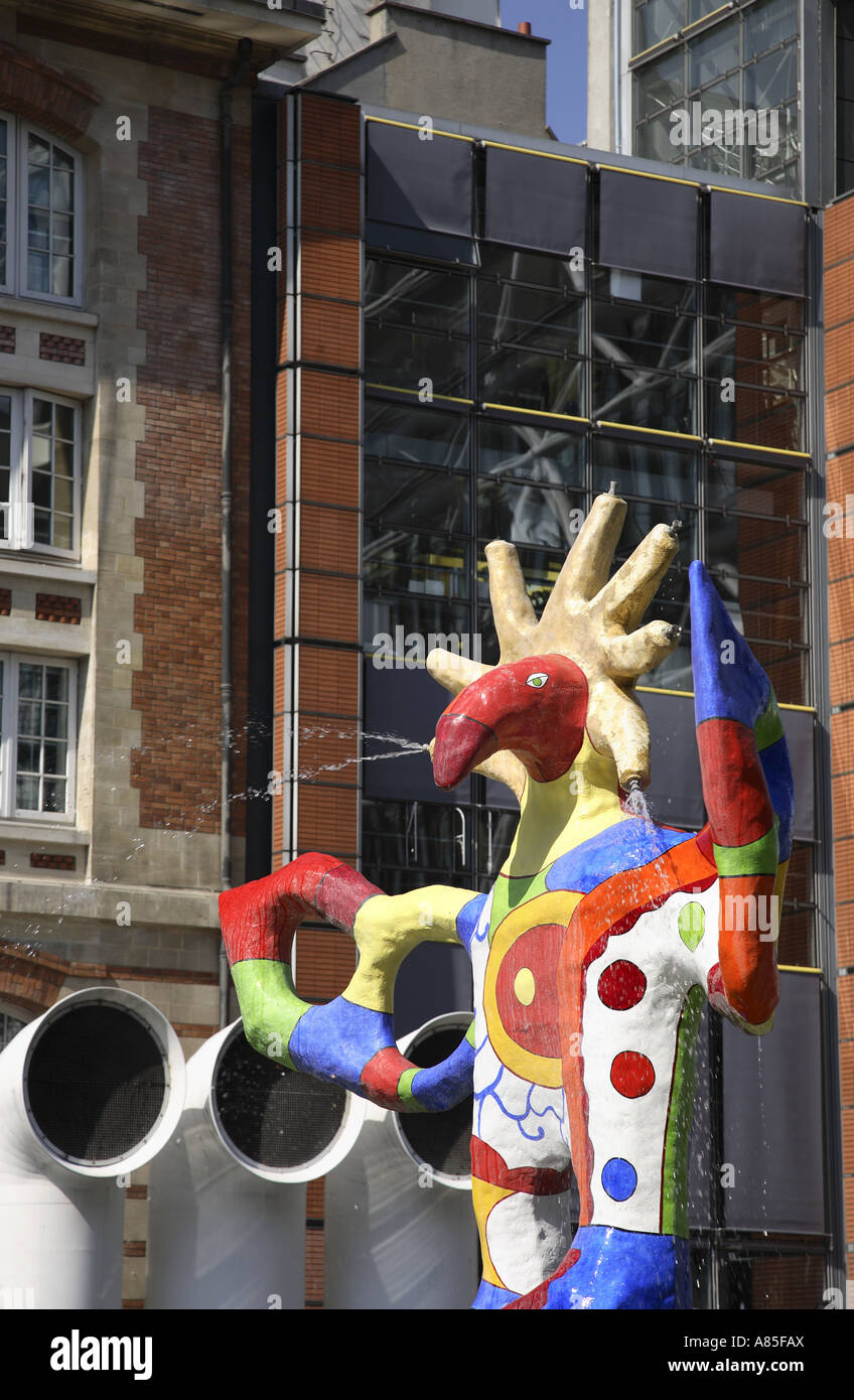 Fontana di meccanica al di fuori centro Georges Pompidou, Igor Stravinsky Square, da Jean Tinguely e Niki de Saint-Paul, Parigi Foto Stock