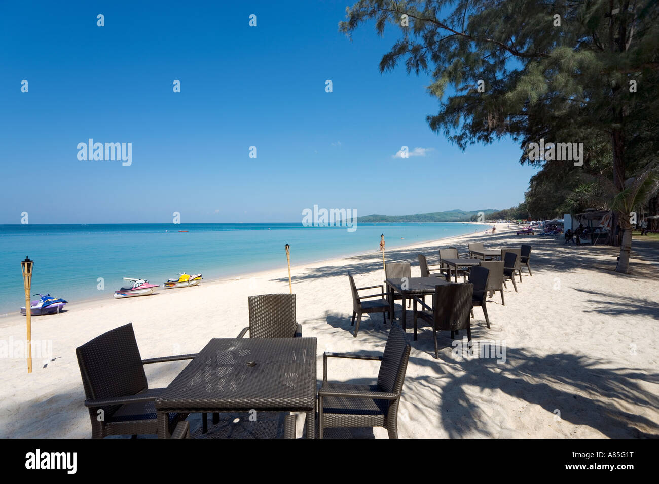 Bar sulla spiaggia e uno snack bar, Dusit Laguna Hotel, Phuket, Tailandia Foto Stock