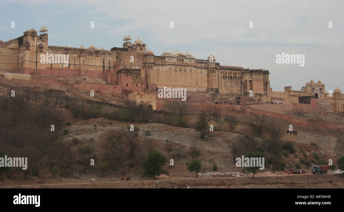 Forte Amer Jaipur, Rajasthan, India. Il sontuoso palazzo fu la residenza dei Rajput Maharajas e per le loro famiglie ed è una grande attrazione turistica. Foto Stock