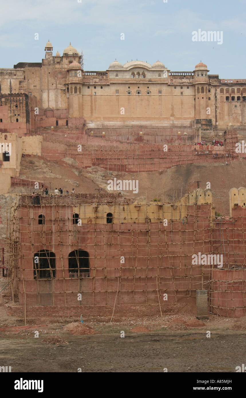Forte Amer Jaipur, Rajasthan, India. Il sontuoso palazzo fu la residenza dei Rajput Maharajas e per le loro famiglie ed è una grande attrazione turistica. Foto Stock