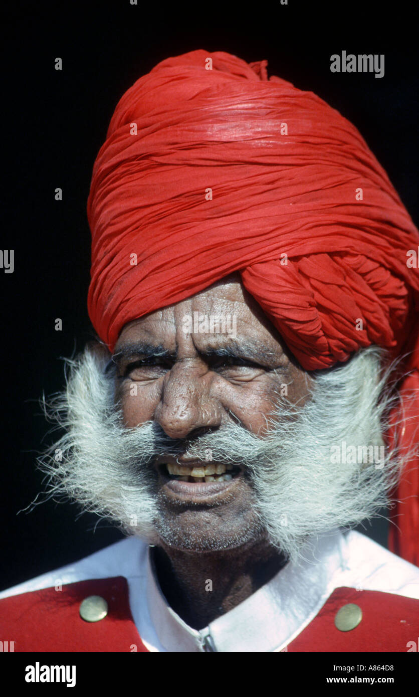 Rosso portiere turbanned City Museum India Foto Stock