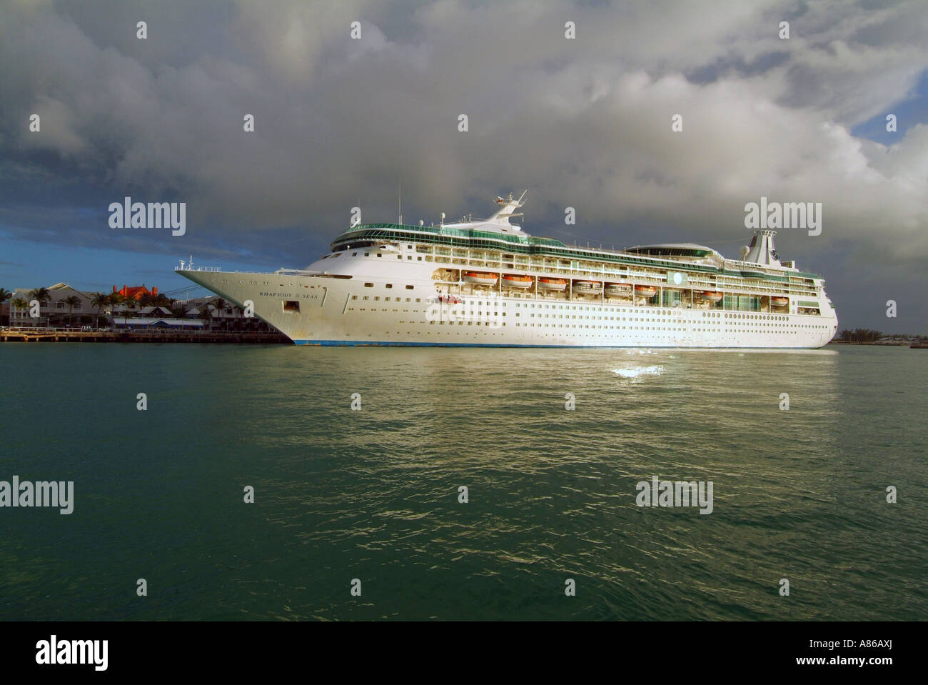 La nave di crociera Rhapsody dei mari è nel porto di Key West una grande destinazione di crociera Foto Stock