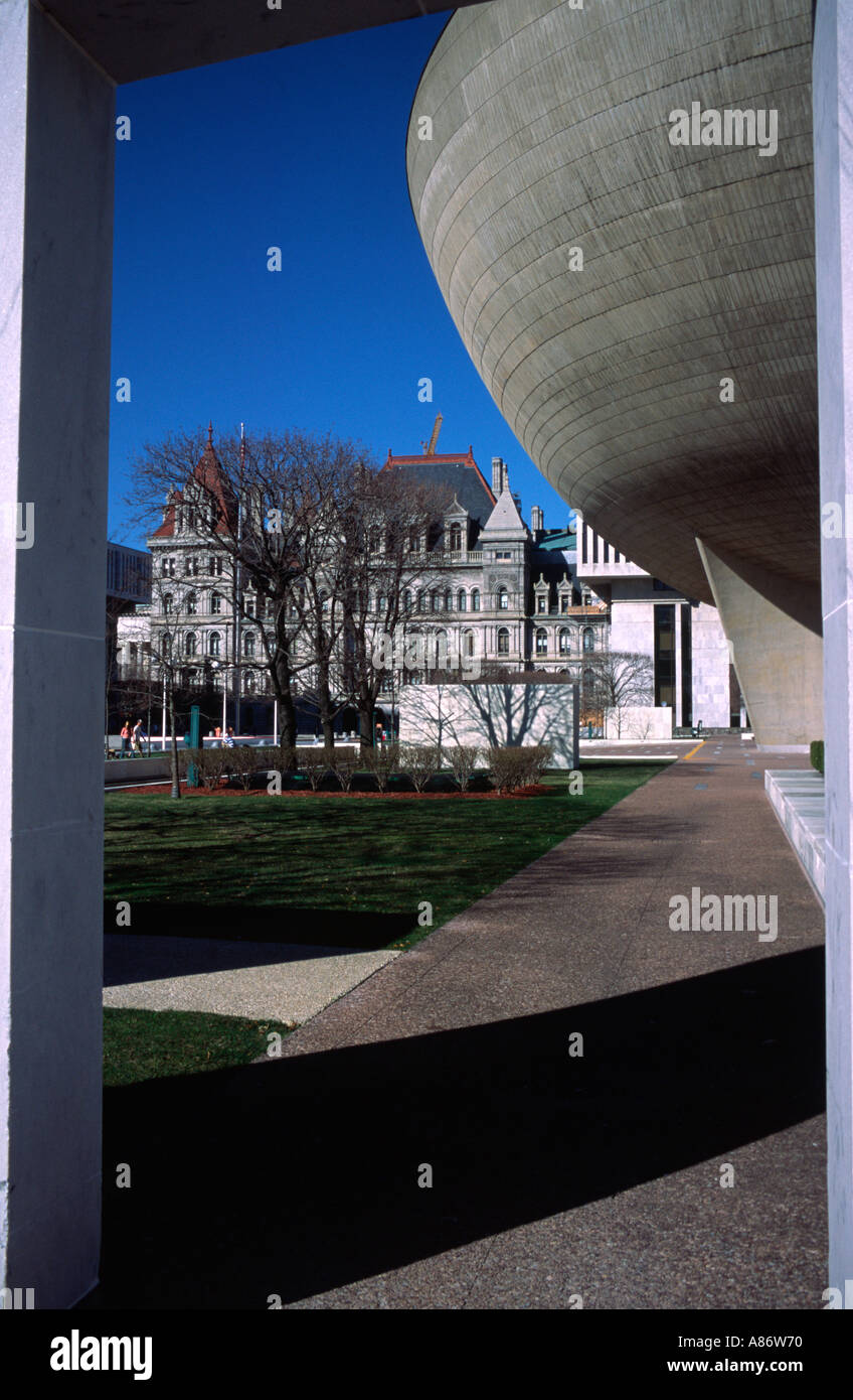 L'uovo e lo State Capitol Building in Empire State Plaza Albany Foto Stock