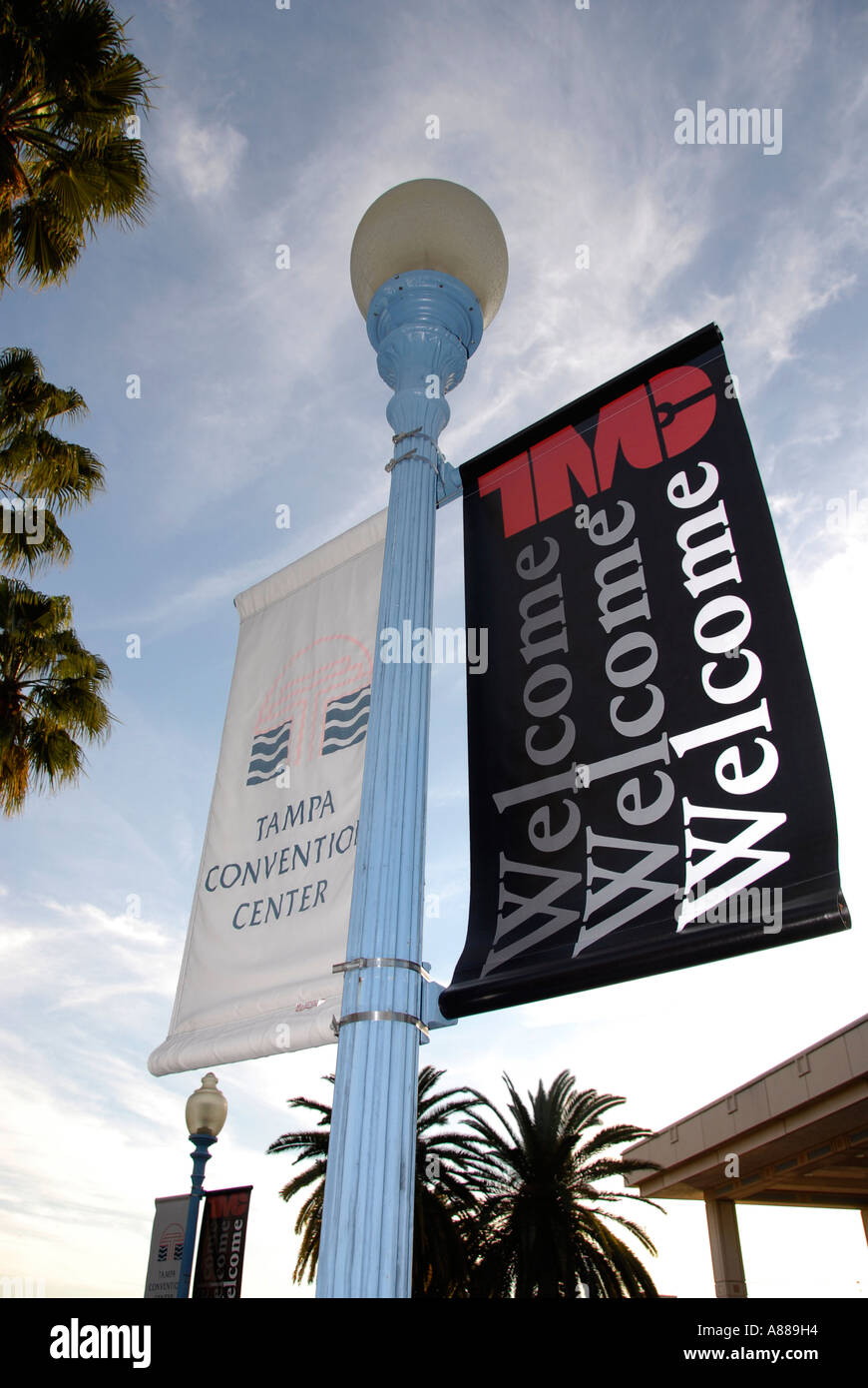Segno sulla luce post identificazione di Tampa Convention Center in Tampa Florida FL Foto Stock