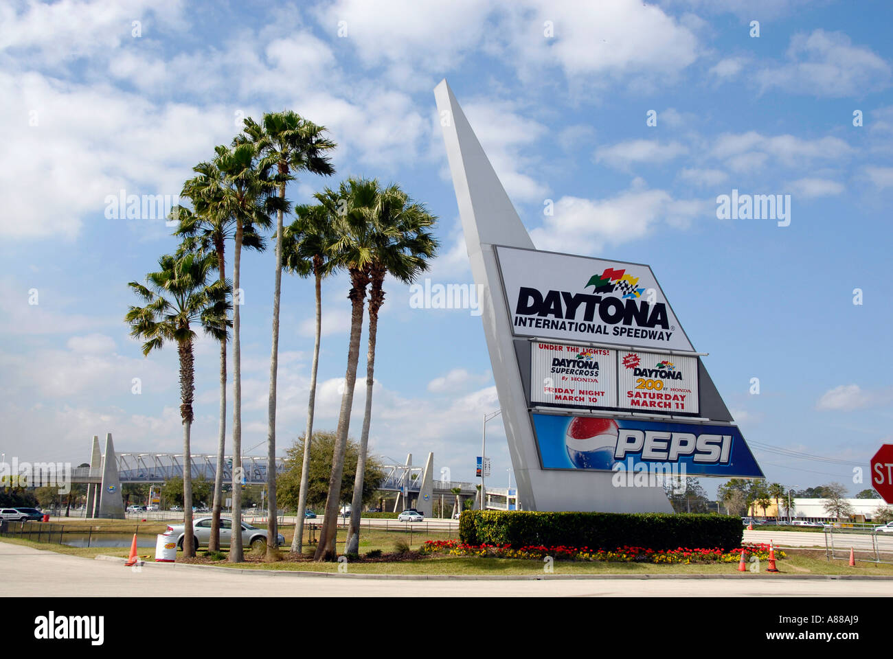 Daytona International Speedway e casa di Daytona 500 automobile NASCAR corsa in auto a Daytona Beach Florida FL Foto Stock