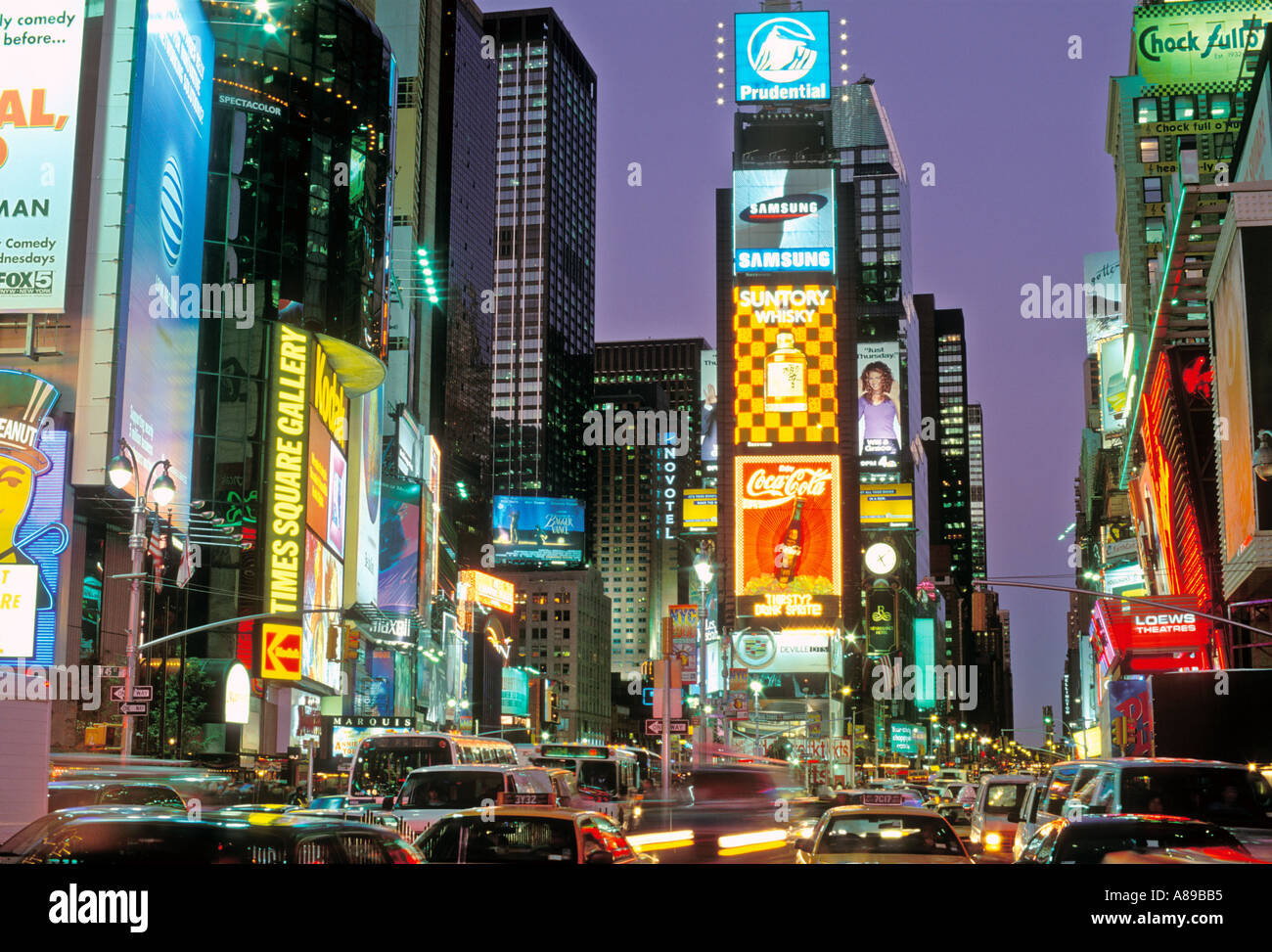 Stati Uniti New York New York Times Square di notte Foto Stock