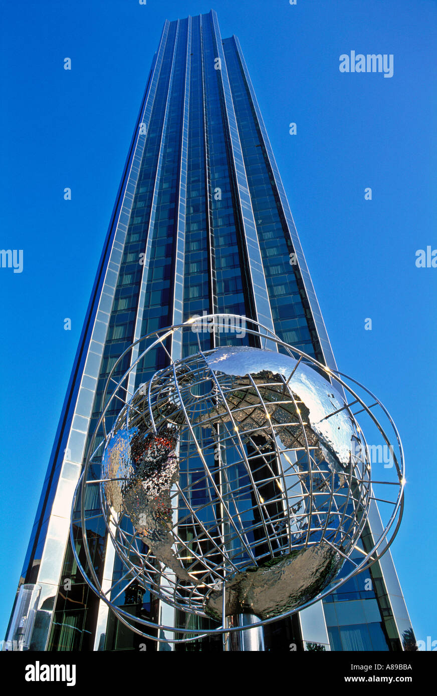 Stati Uniti New York New York ufficio torre e al Globe Foto Stock
