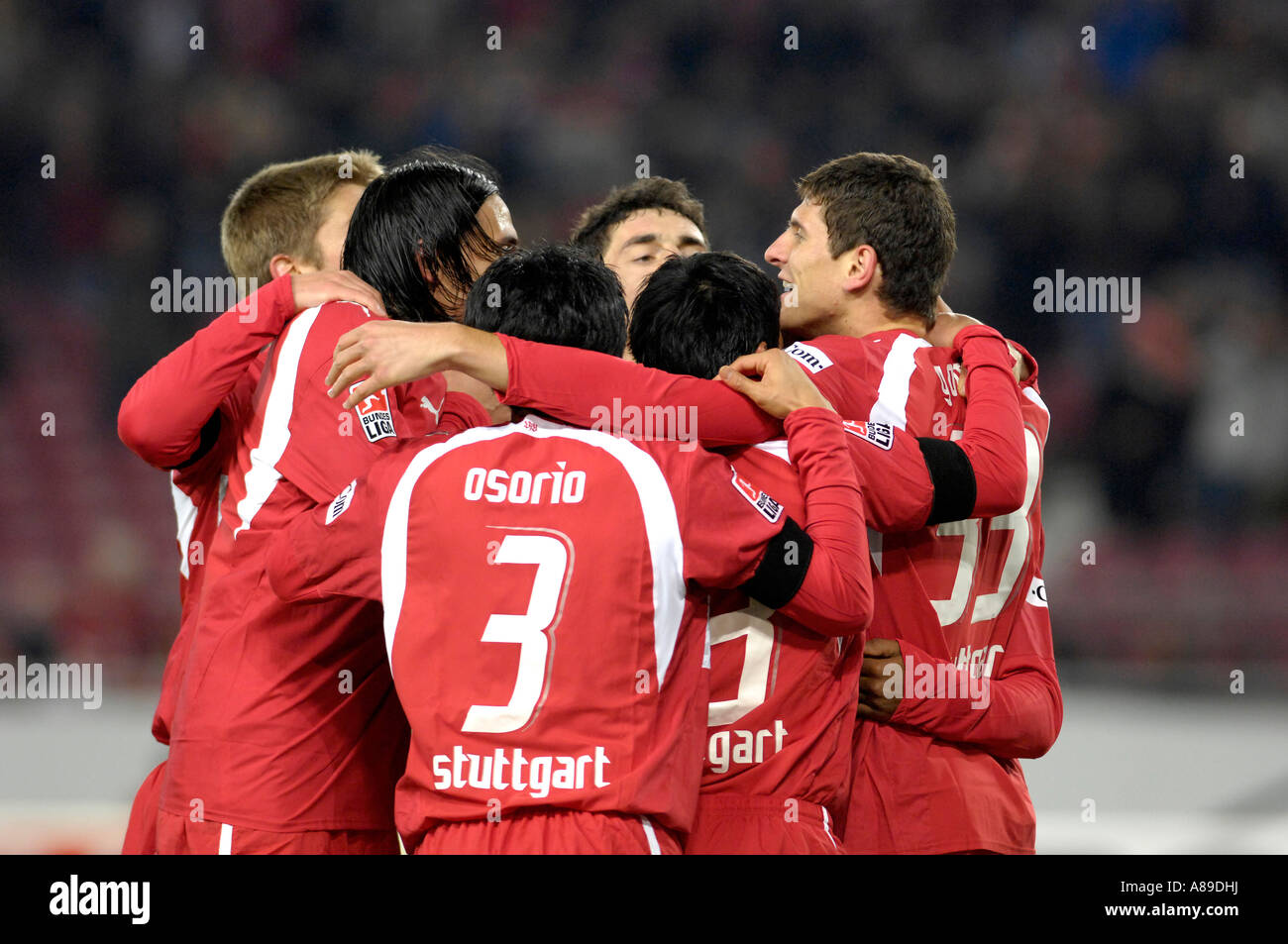VfB Stuttgart giocatori allietare dopo l obiettivo Foto Stock