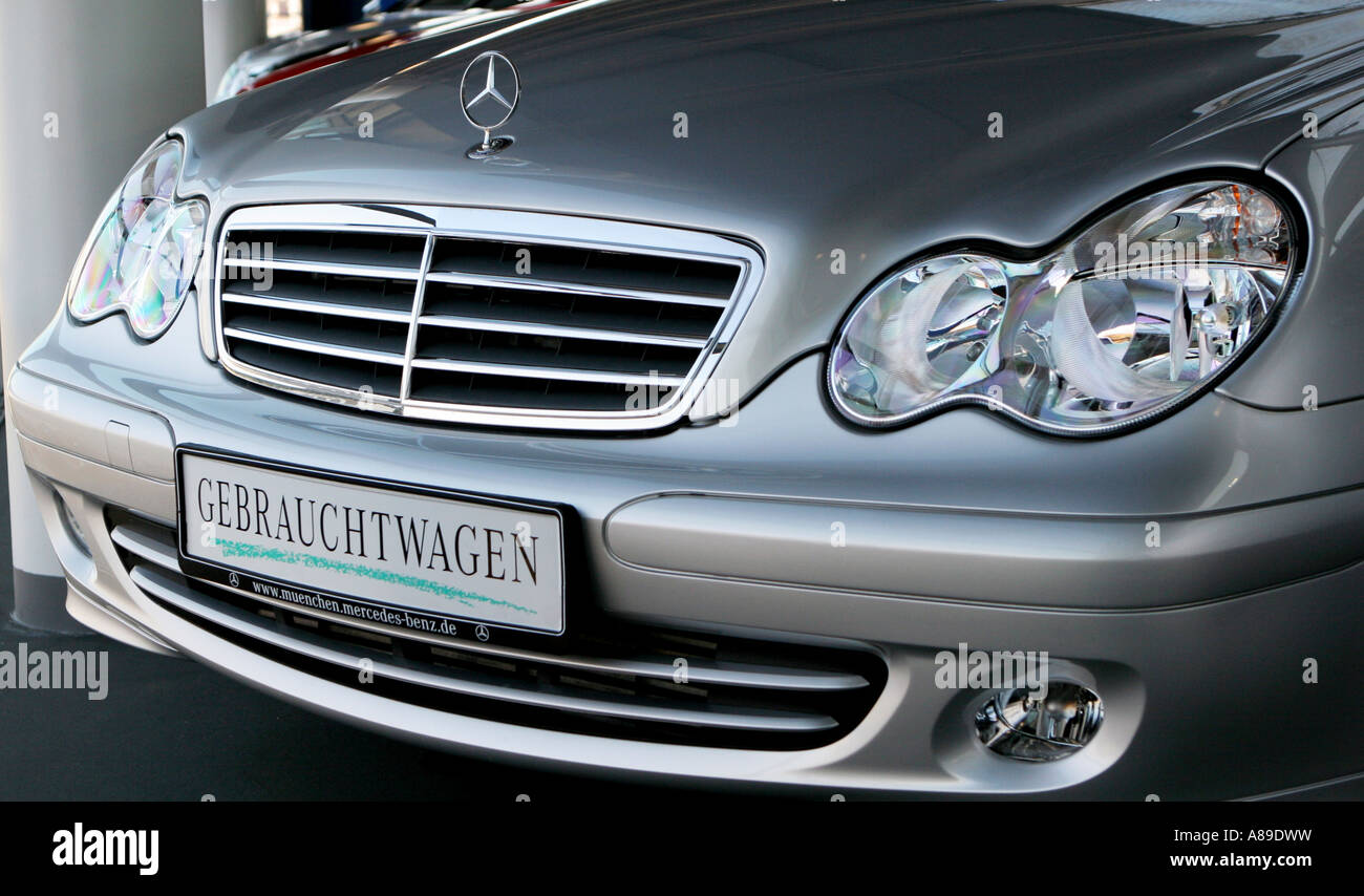 Usato Mercedes Benz (Daimler Chrysler), Monaco di Baviera, Germania Foto  stock - Alamy