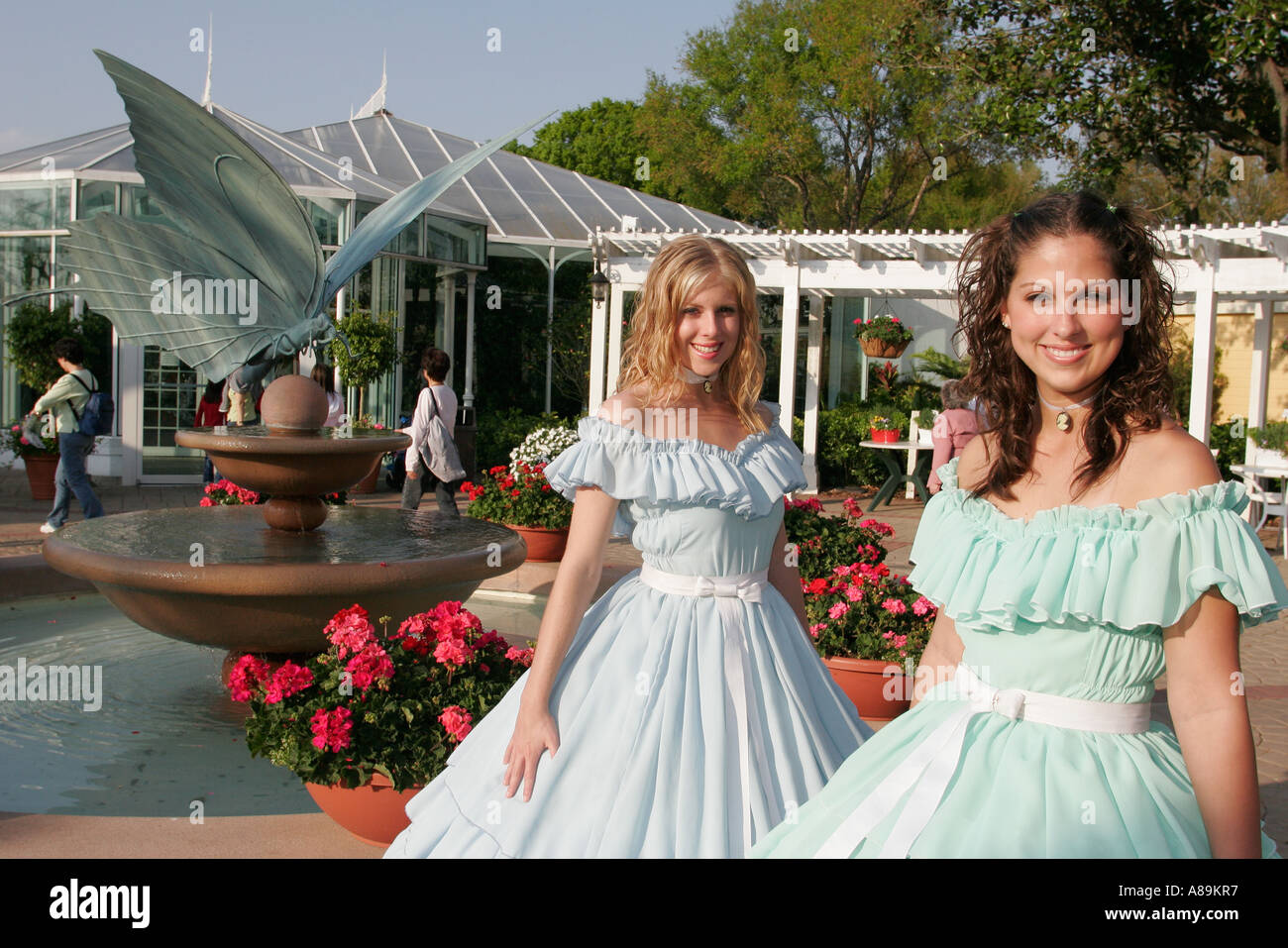 Winter Haven Florida, Cypress Gardens Adventure Park, divertimento, tema, campane tradizionali meridionali, serra delle farfalle, visitatori viaggio tou tour Foto Stock