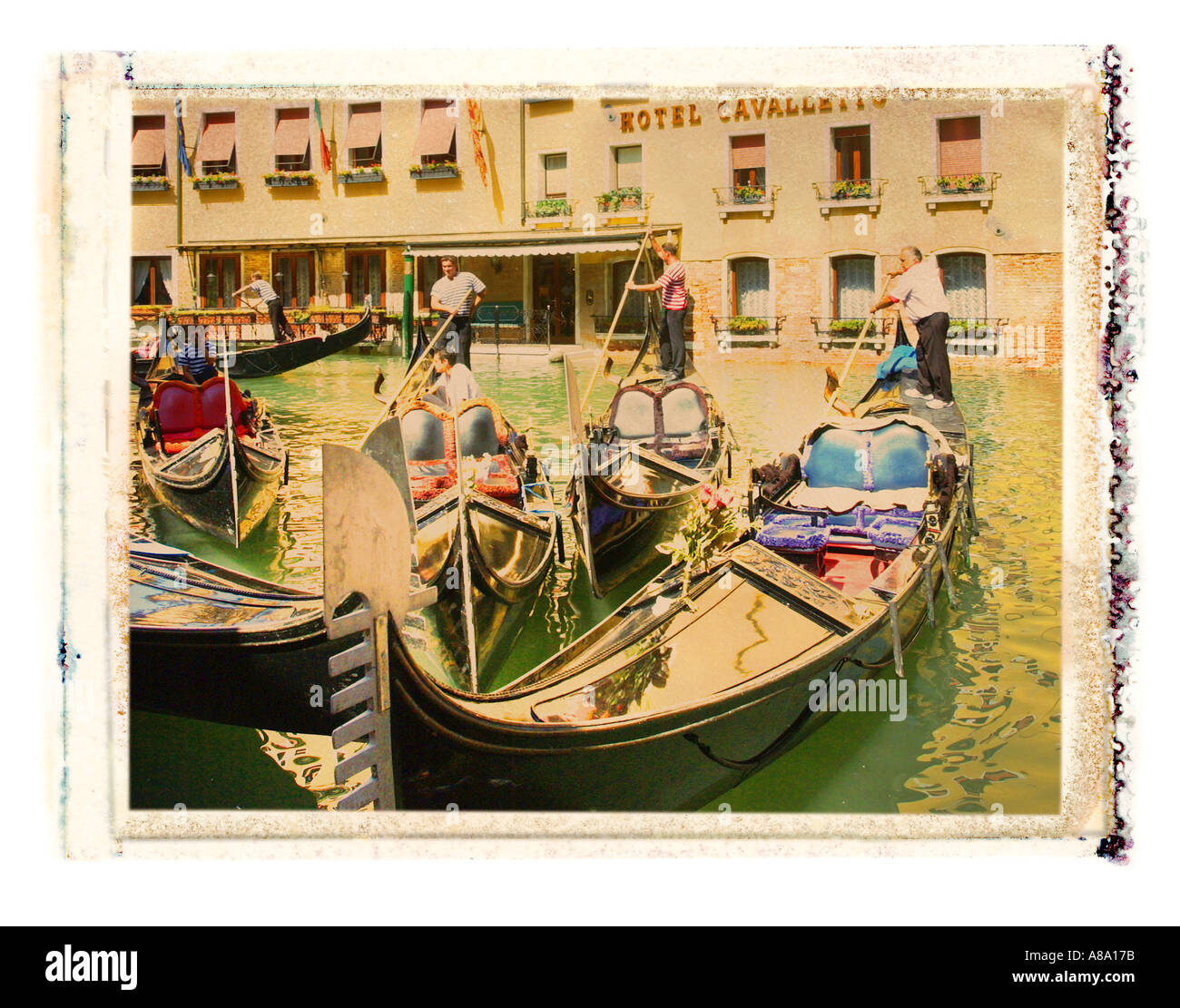 Gondole di fronte Hotel Venezia Italia Foto Stock