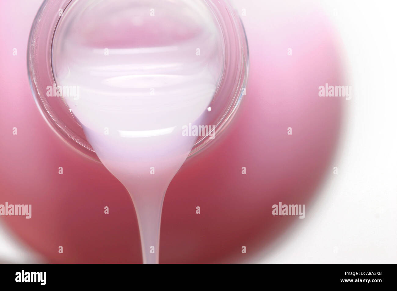 Fragola sapone fluido Foto Stock