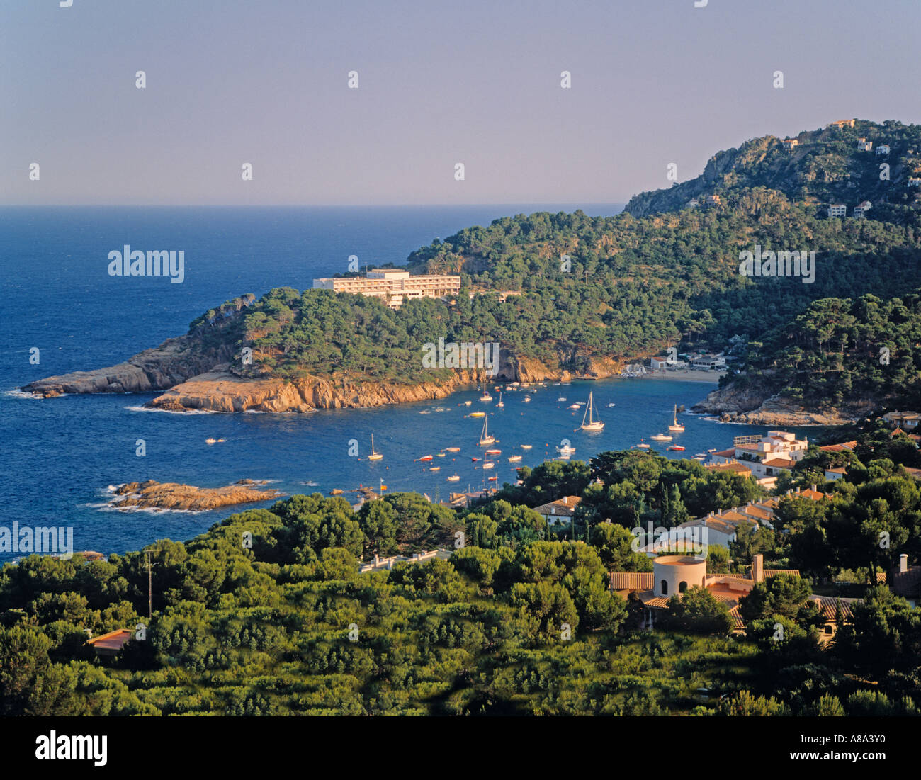 Aiguablava, provincia di Girona, Spagna. Vista Hotel Parador Nacional de Aiguablava. Foto Stock