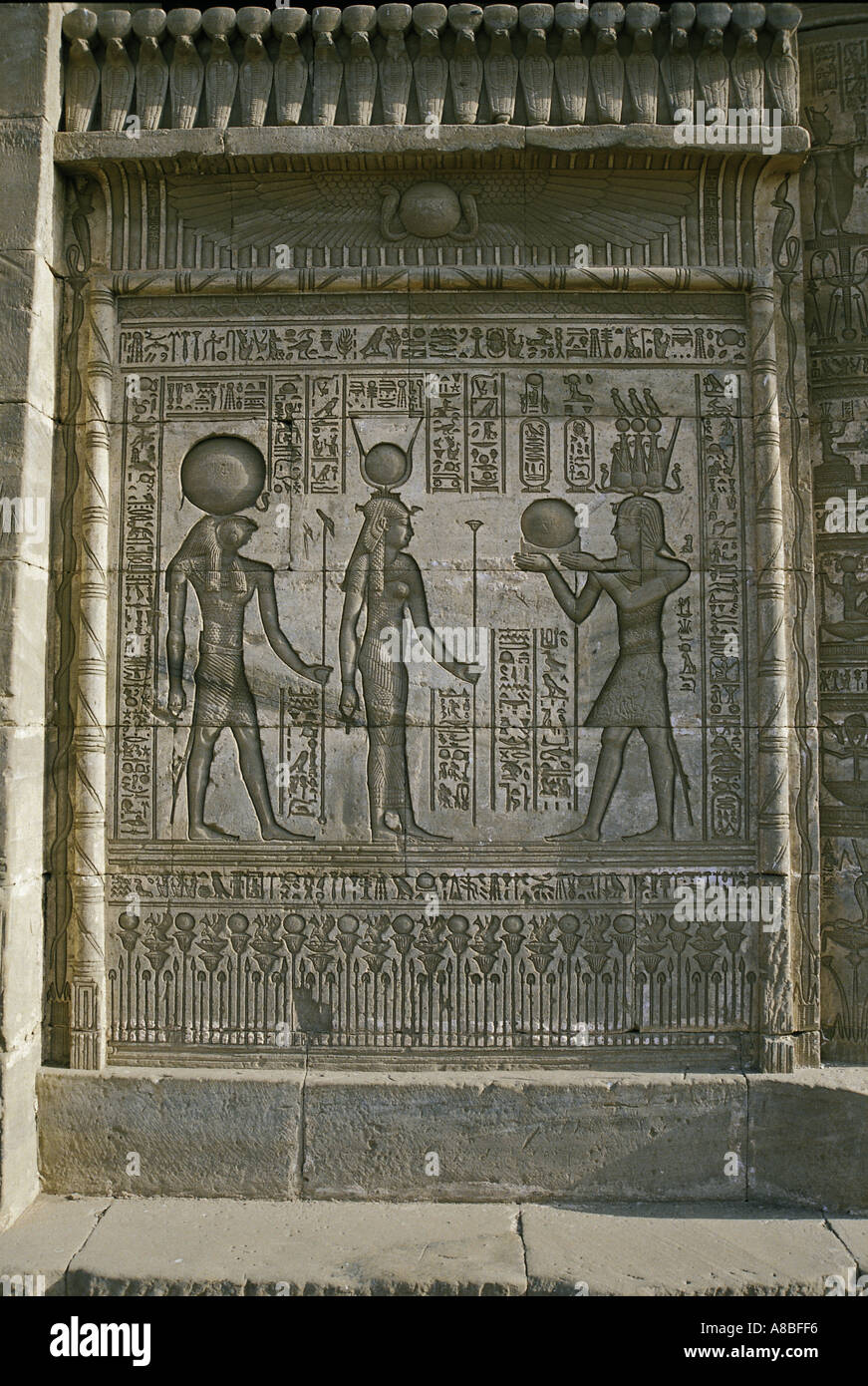 Geroglifici tempio di Hathor a Dendera egitto Foto Stock