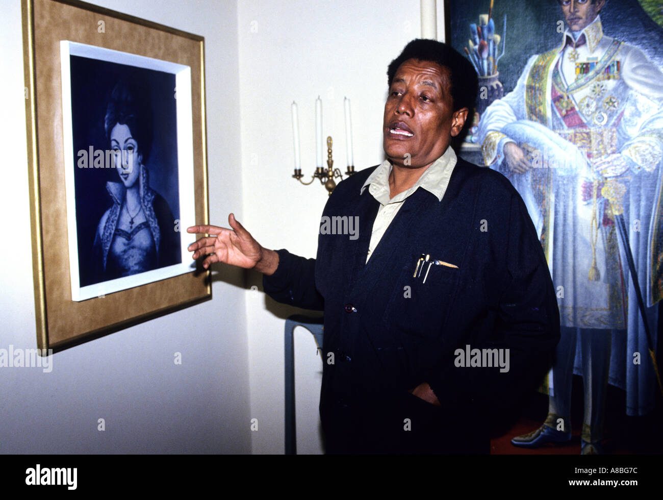 Etiope leader- Afewerk Tekle- artista nella sua casa di Addis Abeba in Etiopia in Africa Foto Stock