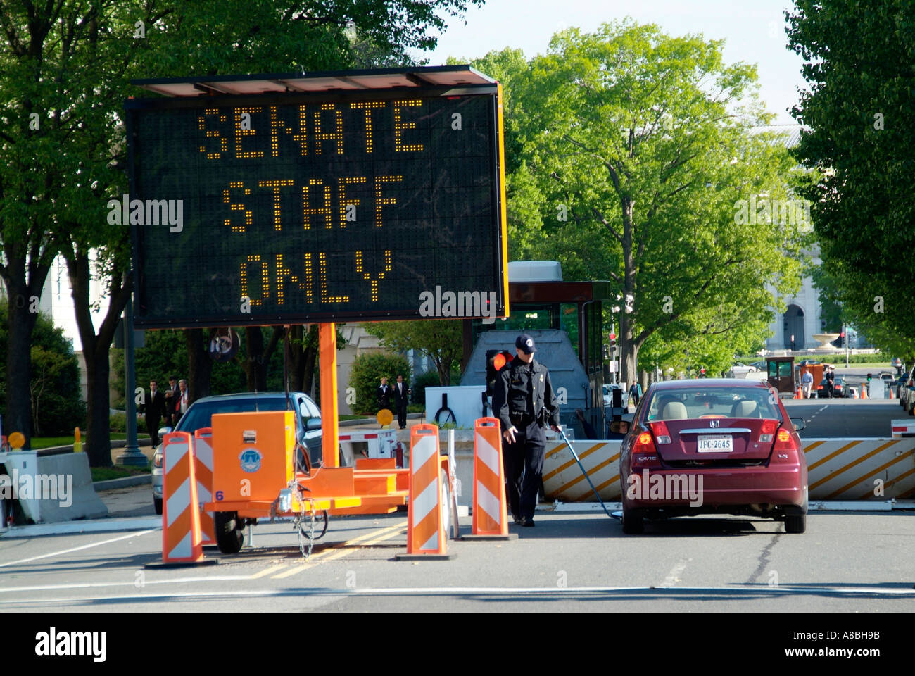 Homeland Security di stanza presso il Capitol Building Foto Stock