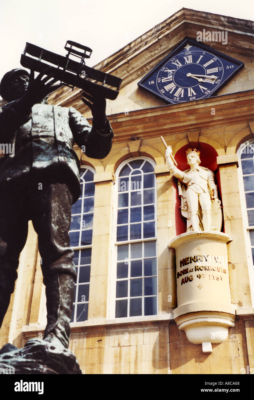 Statue Henry 5a Henry Royce Monmouth Municipio Gwent South Wales UK Europa Foto Stock