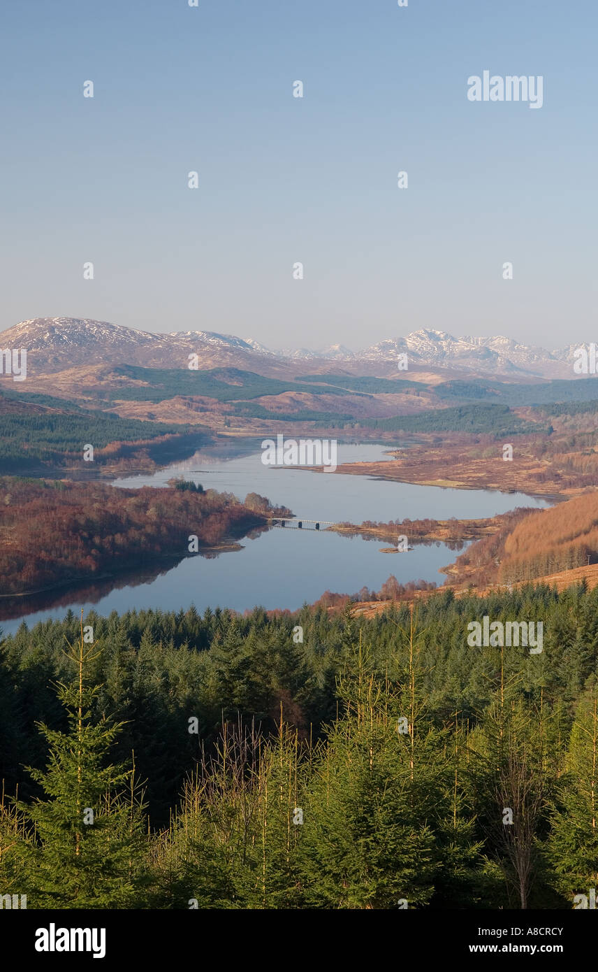 S.W. SUL Loch Garry e Glengarry vicino a Invergarry, Spean Bridge e Fort William. Regione delle Highlands della Scozia. Inverno Foto Stock