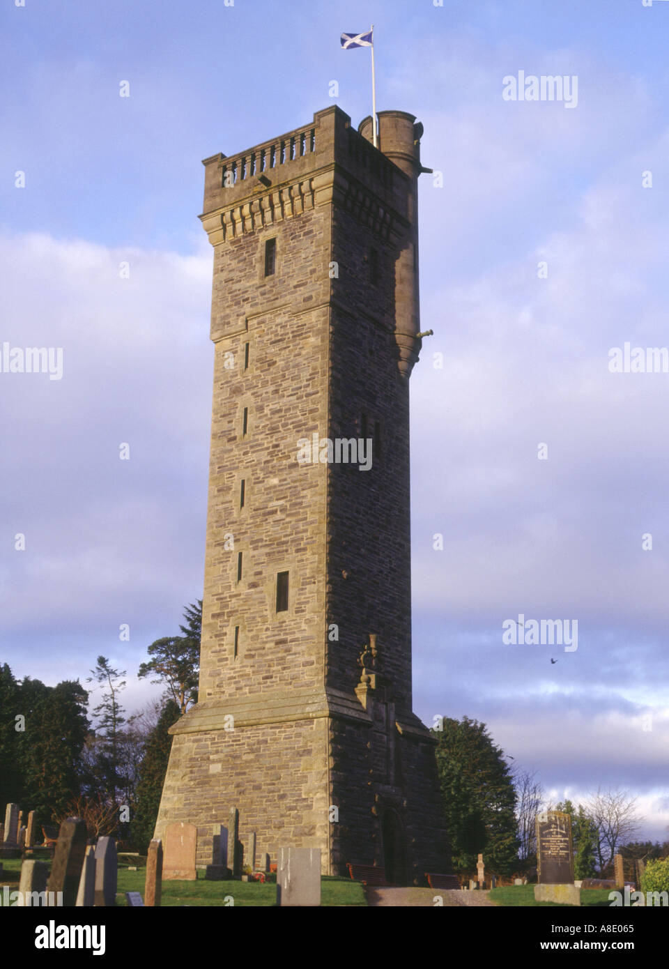 dh MacDonald torre DINGWALL ROSS CROMARTY Clan MacDonald monumento nel cimitero pasqua rossshire monumenti scozzesi Foto Stock