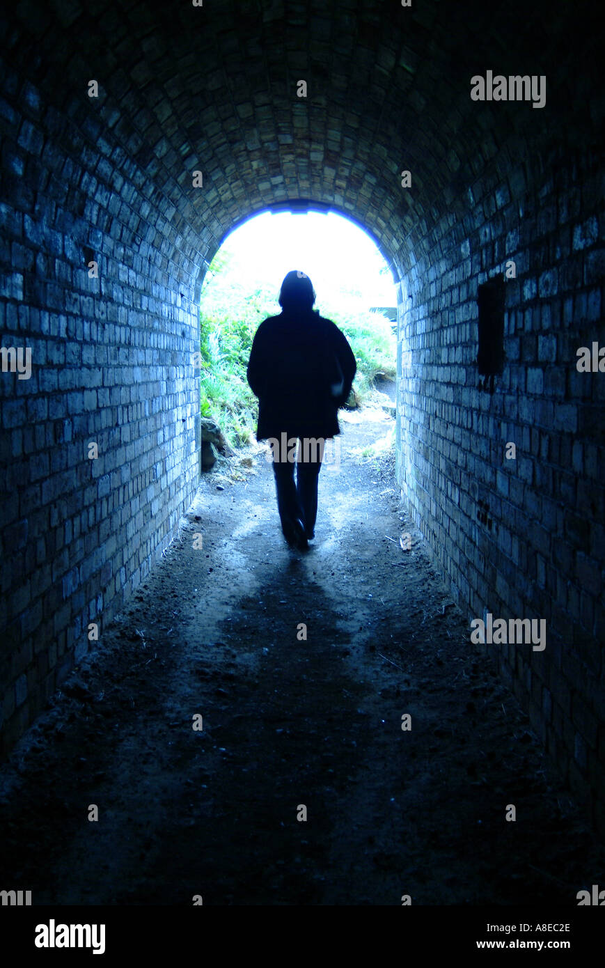 Tunnel, portale, luce bianca e luce blu, nirvana, cielo, celesti Foto Stock