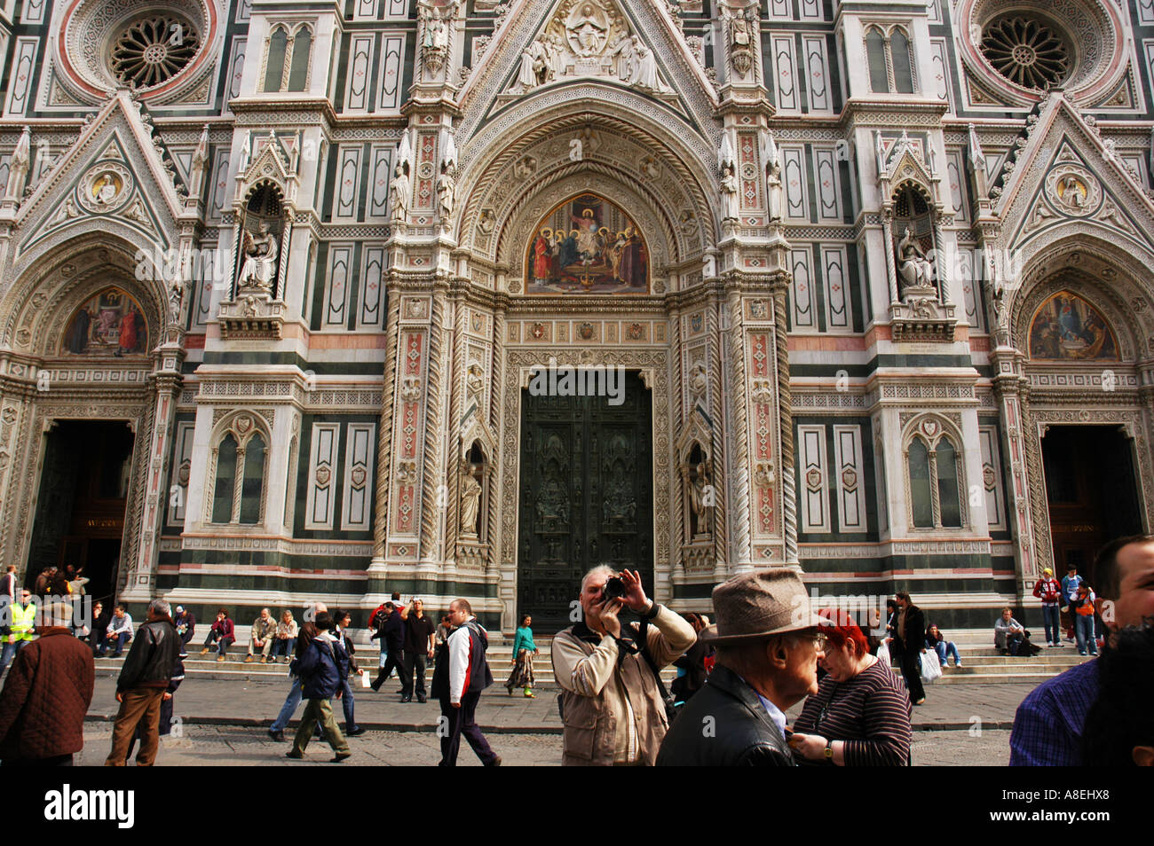Facciata principale del Duomo di Santa Maria del Fiore a Firenze Toscana Italia Foto Stock