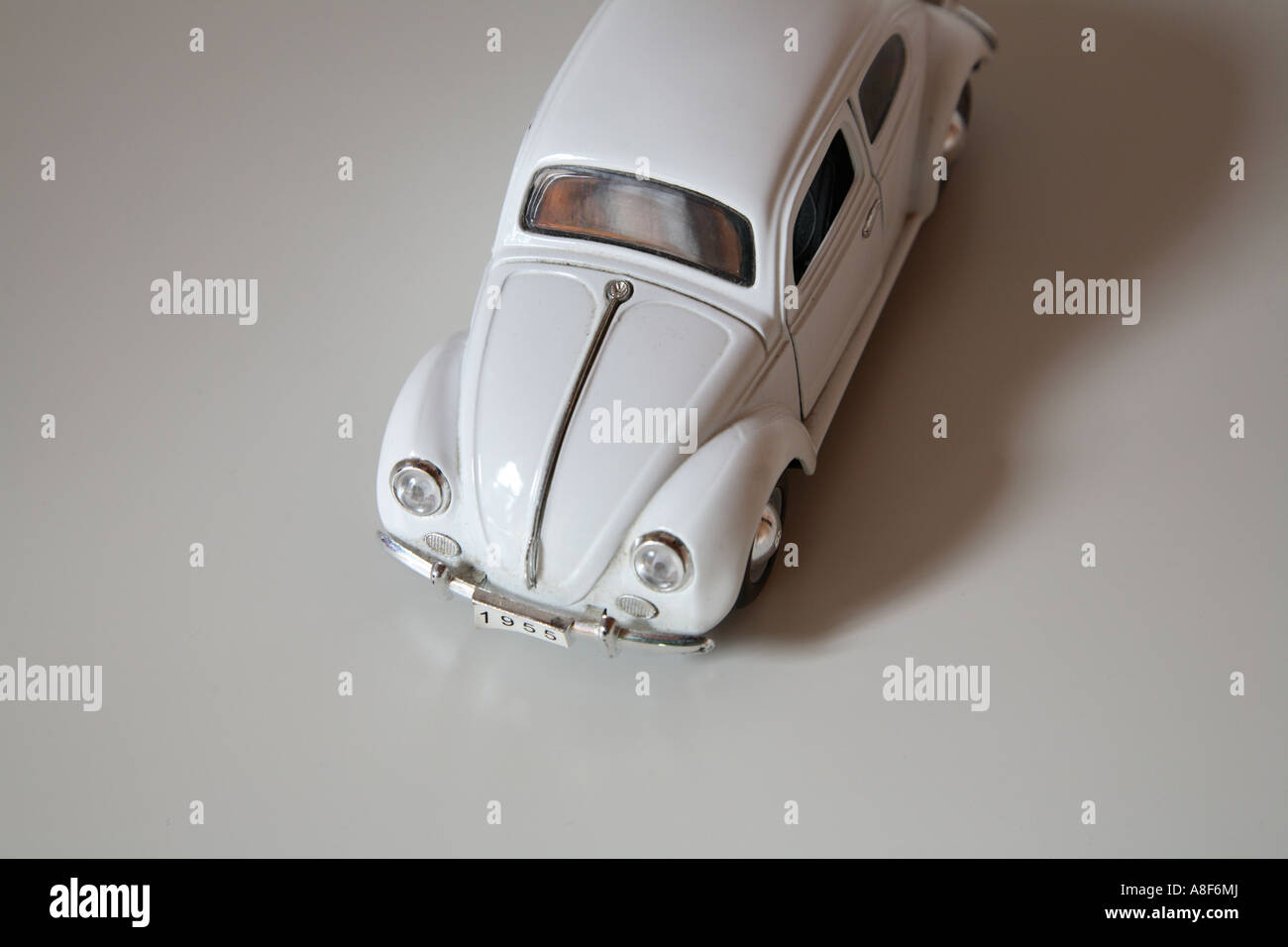 VW Beatle old classic vintage auto giocattolo Foto Stock