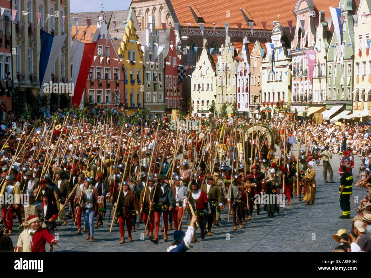 Sfilata in Landshuter Hochzeit in Landshut Baviera Germania Foto Stock