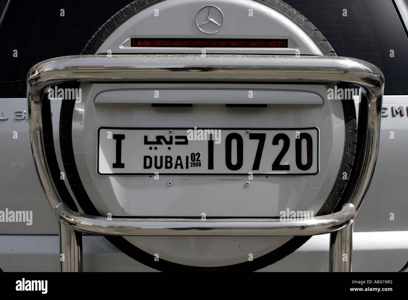 Dubai Mercedes Benz off road auto targa. Foto di Willy Matheisl Foto Stock