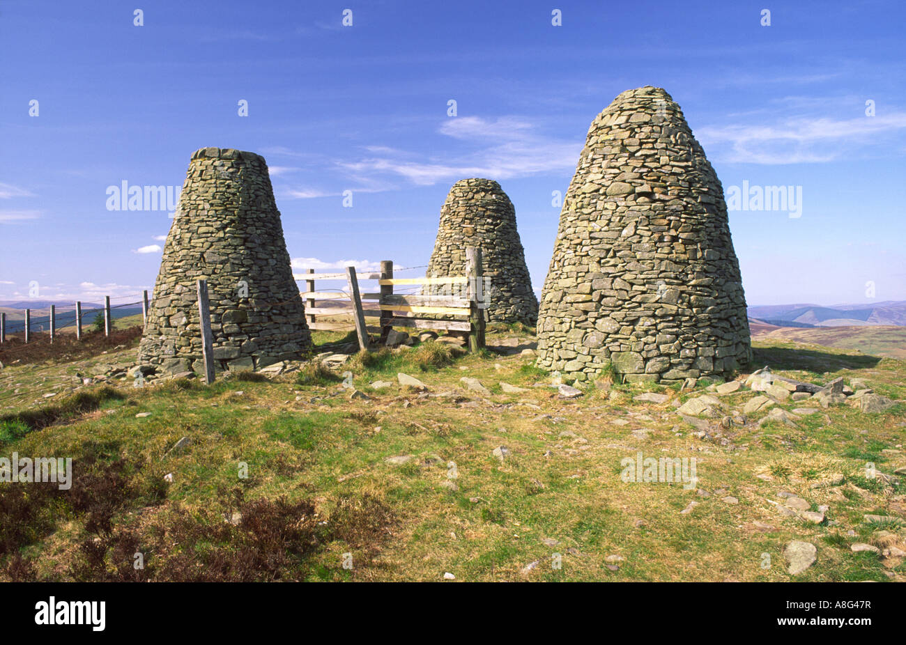 I tre fratelli cairns sul Southern Upland Way Scottish Borders Scotland Regno Unito Foto Stock