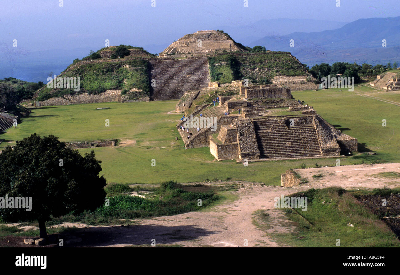 Monte Alban Messico Oaxaca piramidi piramide zapotechi Foto Stock