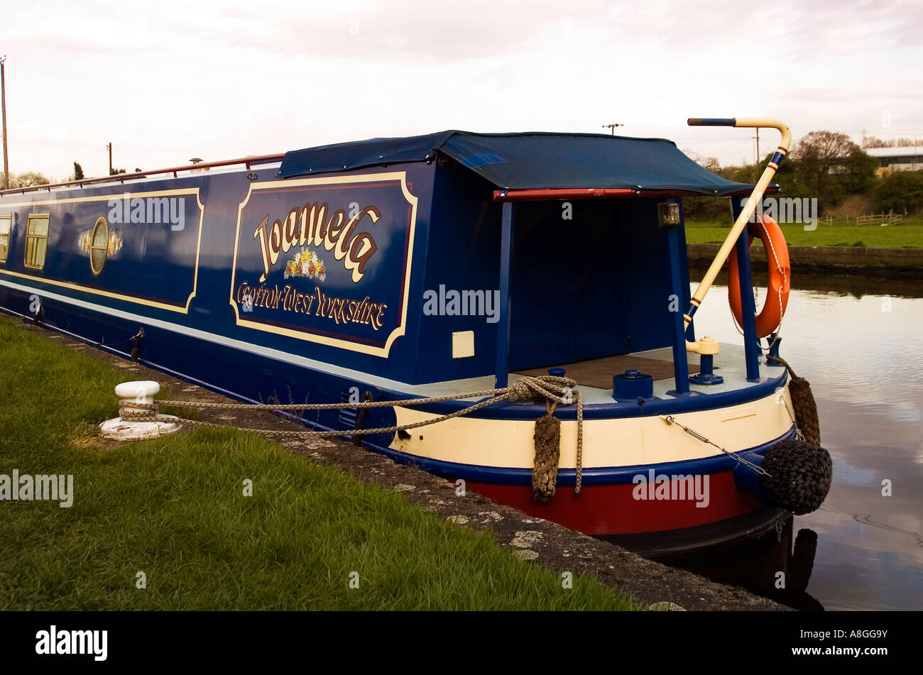 Canal Boat su Calder & Hebble Navigazione a Wakefield Foto Stock