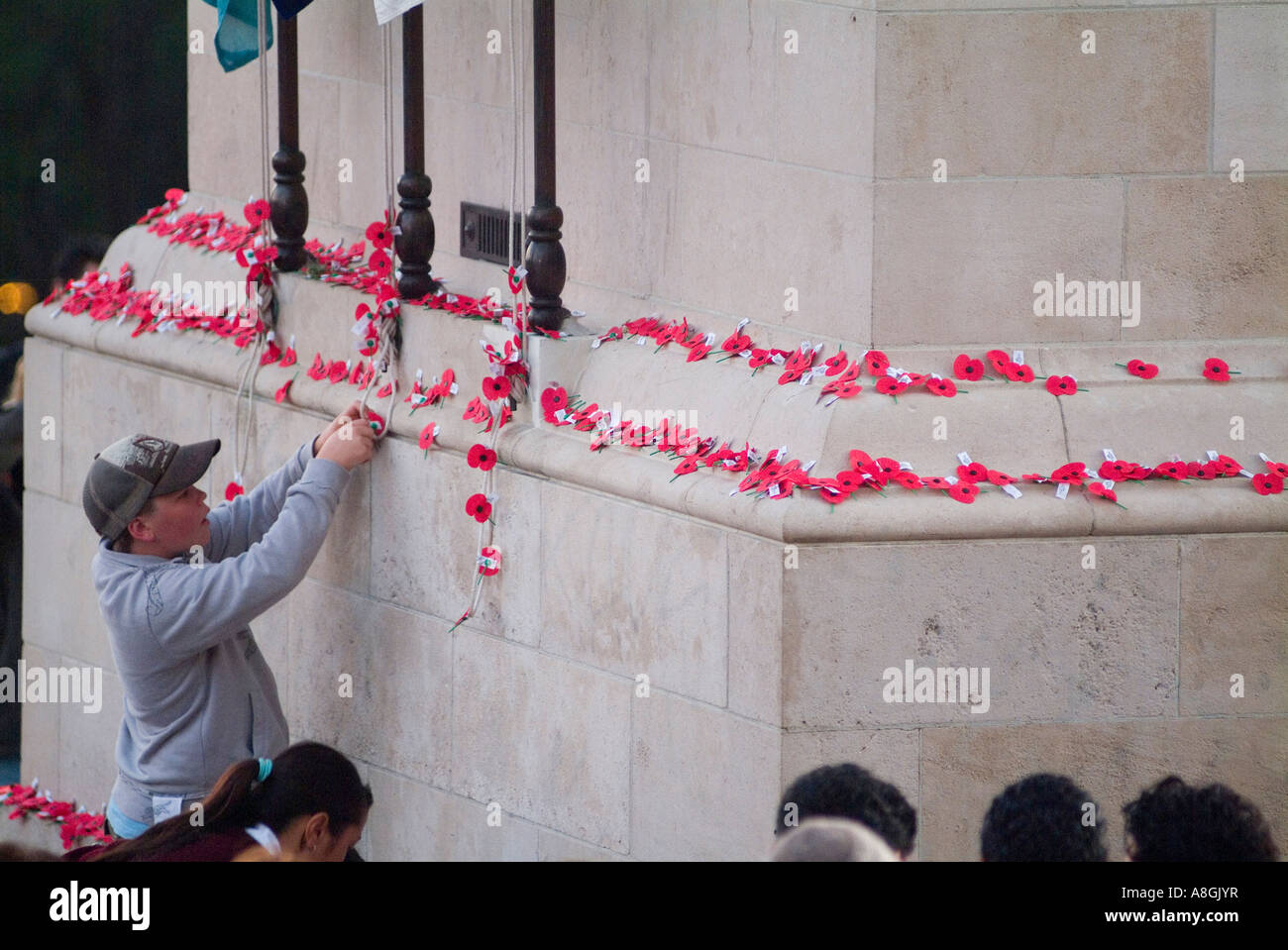 Sessantottesima Alba Cerimonia Commemorativa al Auckland War Memorial Museum Foto Stock