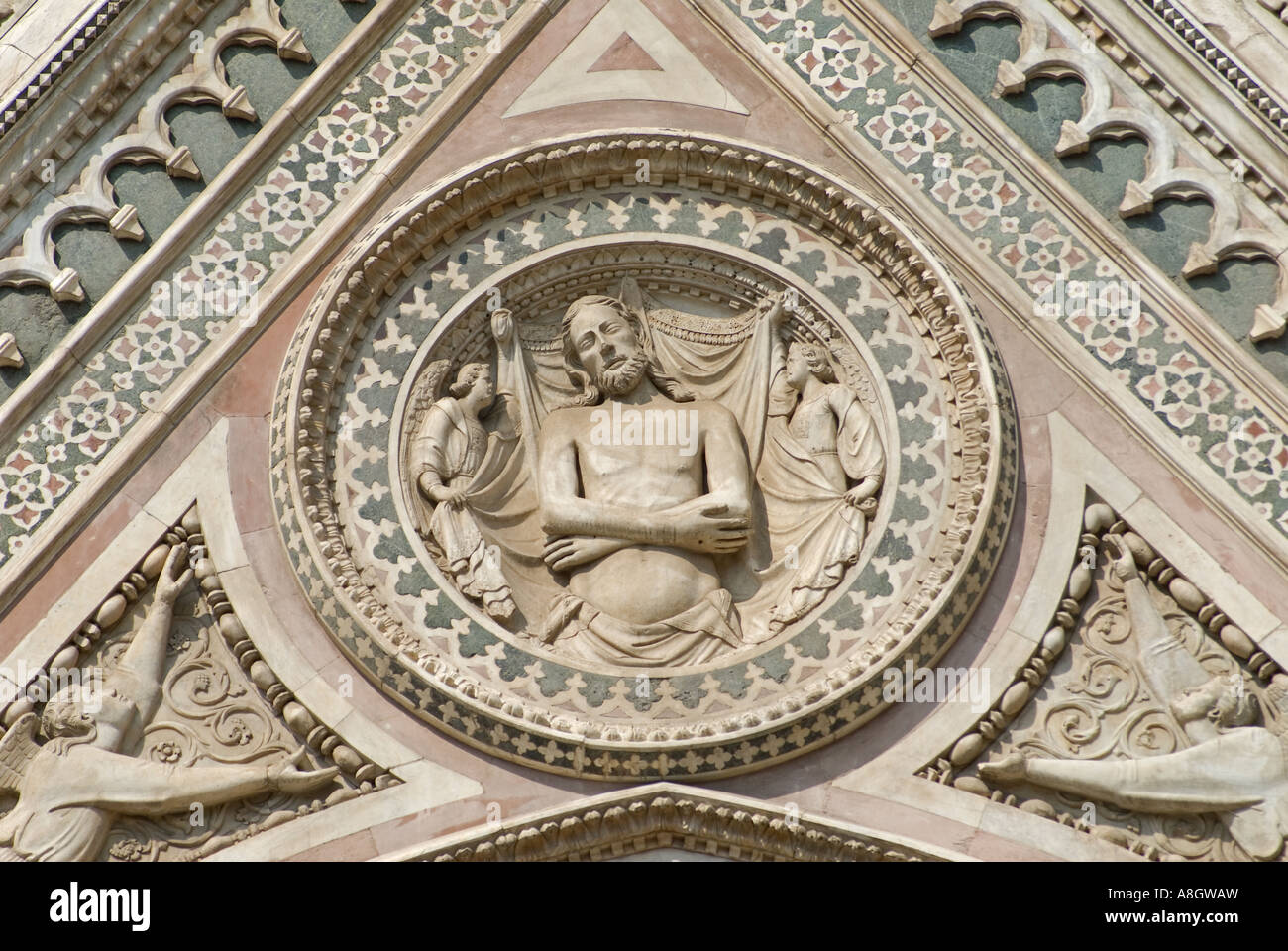 Firenze, Toscana, Italia. Cattedrale di Santa Maria del Fiore (Duomo). Dettaglio della facciata Foto Stock