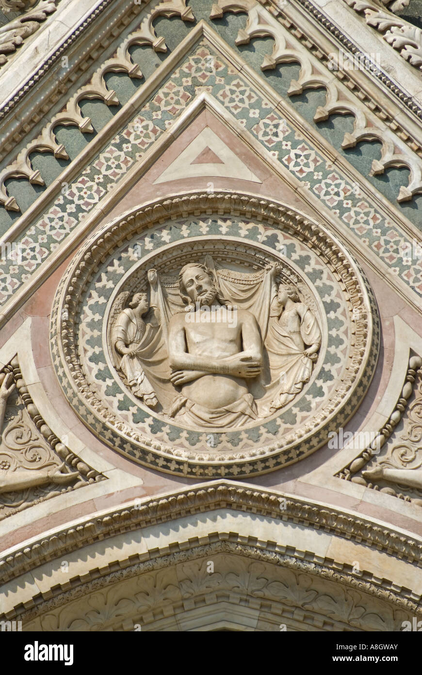 Firenze, Toscana, Italia. Cattedrale di Santa Maria del Fiore (Duomo). Dettaglio della facciata Foto Stock