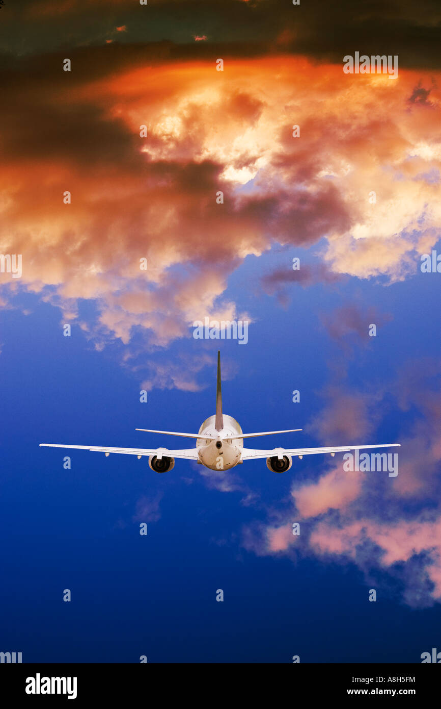 Airbus A320 battenti in cloud composito digitale Foto Stock