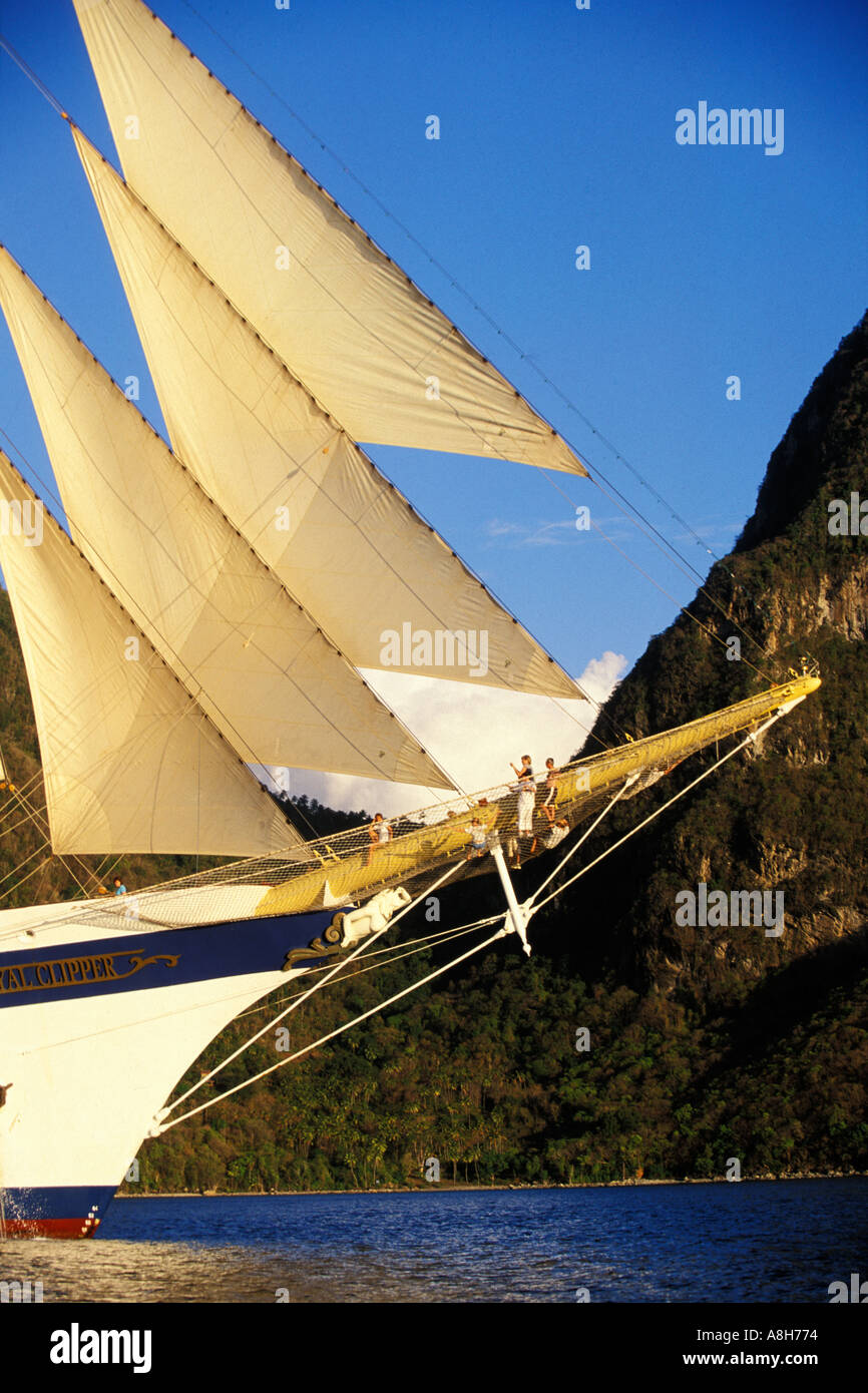 St Lucia, Soufriere, Royal Clipper e Gros Piton Foto Stock