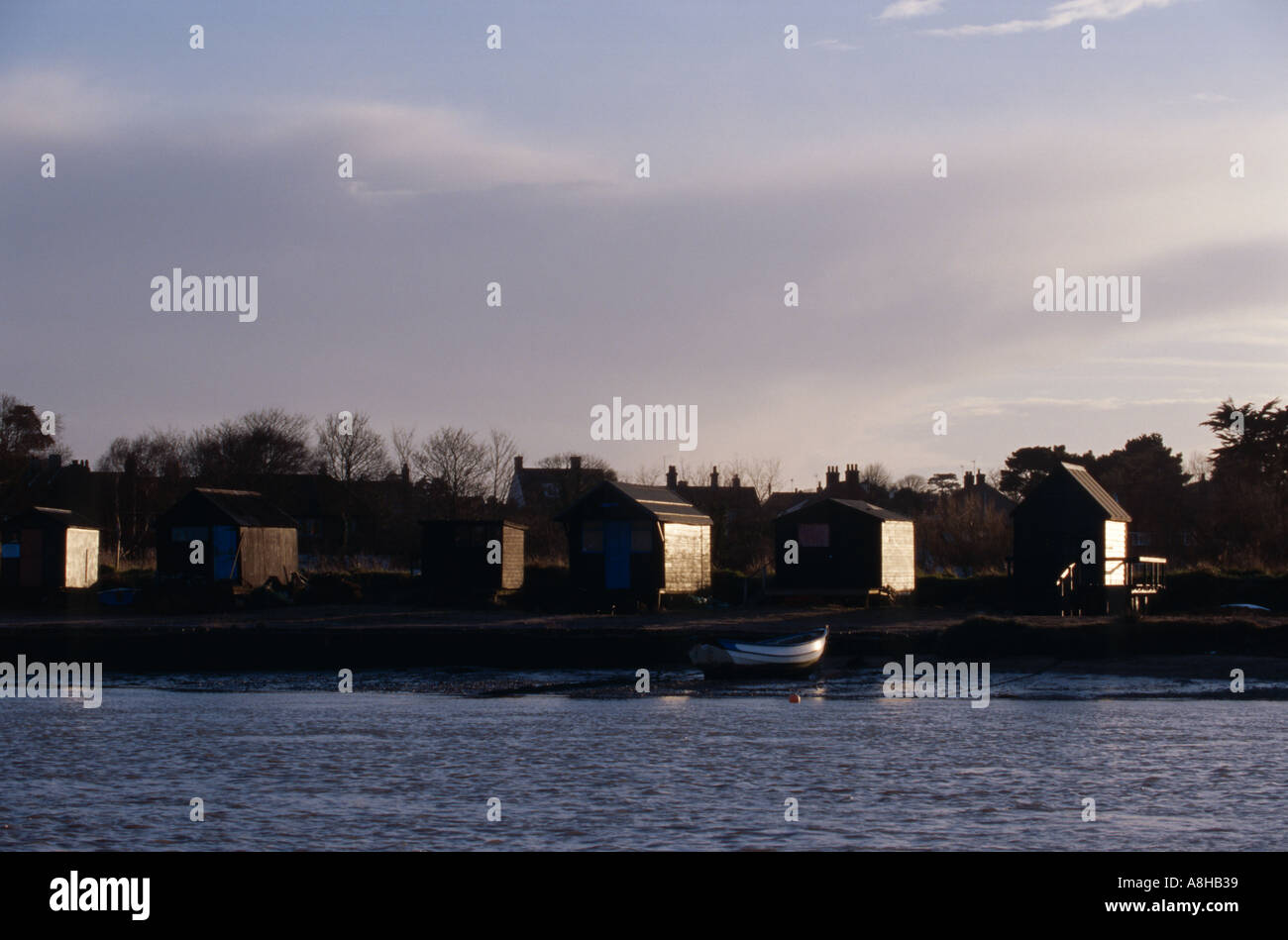 Rifugi in barca lungo il fiume Blyth Walberswick Suffolk Foto Stock